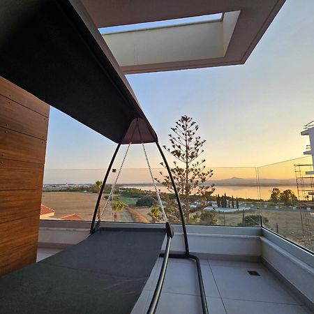 Majestic Sunset Salt Lake Views 300M From Beach Larnaka Exterior foto