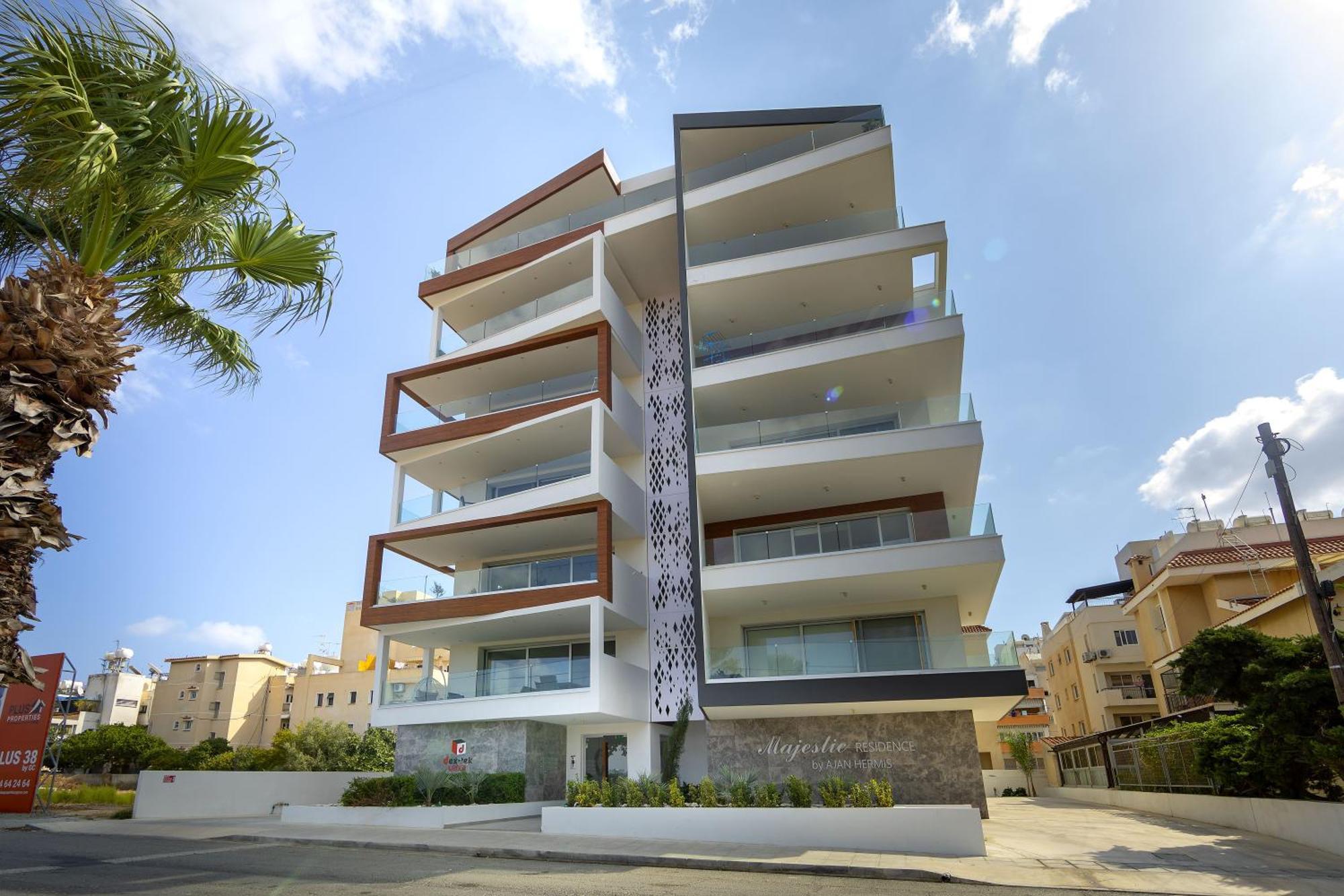 Majestic Sunset Salt Lake Views 300M From Beach Larnaka Exterior foto