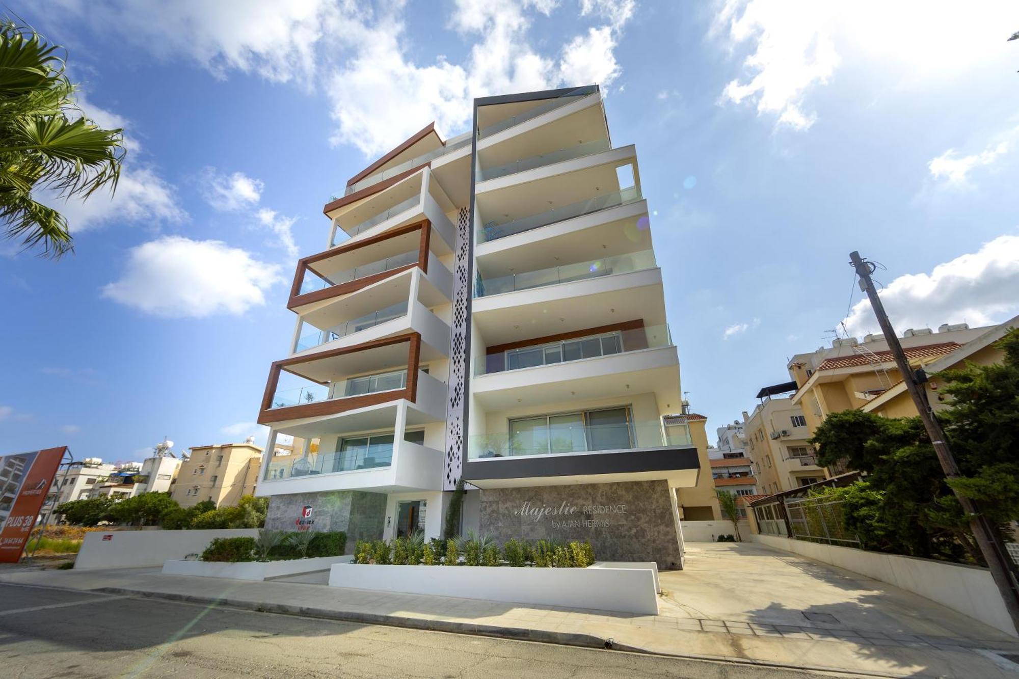 Majestic Sunset Salt Lake Views 300M From Beach Larnaka Exterior foto